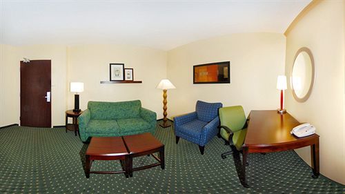 Springhill Suites Prince Frederick Zewnętrze zdjęcie